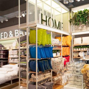 ריהוט מתכת לחנויות ומשרדים